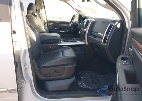 2016 Ram 1500 Laramie z USA, uszkodzony, nr VIN 1C6RR7NM9GS153693